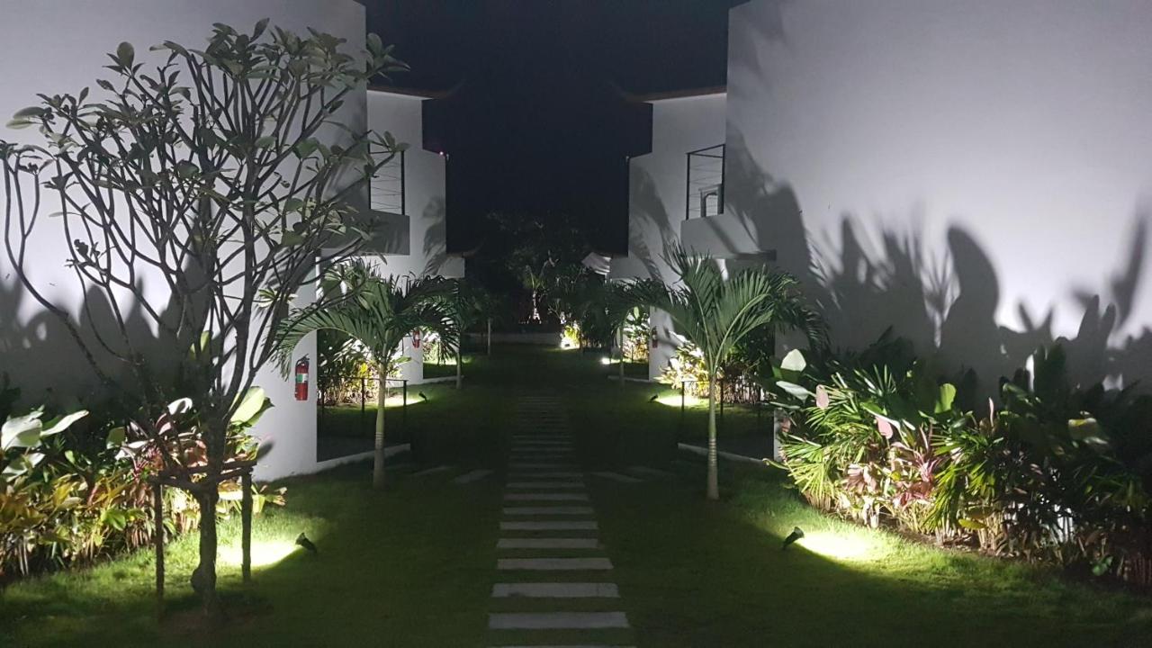 La Plage Resort & Beach Club Baan Tai Ngoại thất bức ảnh